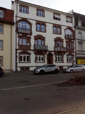 Lörrach Stadt: helle 3-Zi-Wohnung, EG, frei ab 1. 9.