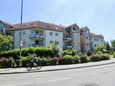 Sehr ruhige, helle 1-Zimmer-Wohnung mit Einbauküche und Balkon in München-Fasanerie
