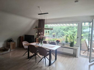 Lichtdurchflutete 3-Zi.-DG-Whg. mit Balkon in Essen-Werden nähe S-Bahnhof