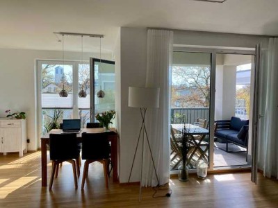 Moderne 2-Zimmer Wohnung mit Loggia in München-Allach (teilmöbliert)