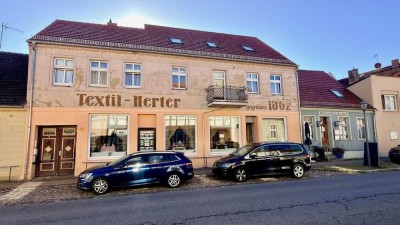 Mehrfamilienhaus mit Gewerbeeinheit voll vermietet