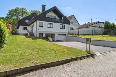 Doppelwohnhaus auf großem Grundstück – ideales Mehrgenerationenwohnen in ruhiger Lage
