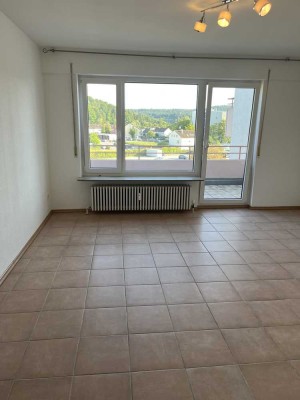 Sonnige 1-Zimmer-Wohnung mit Balkon in Leonberg
