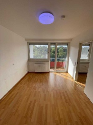 Charmante 3-Zimmer-Wohnung mit Balkon - Perfekt für Paare oder Familien