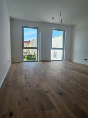 Schöne 2 Raum Wohnung (70 m² ) in bester Lage im Herzen von Oranienburg - zu vermieten !!