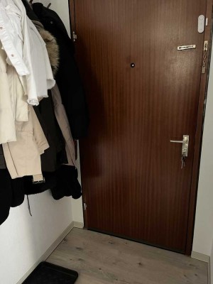 Modernisierte 1-Raum-Wohnung mit Balkon und Einbauküche in Reutlingen