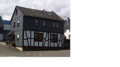 Schönes Fachwerkhaus mit EBK in Kümbdchen