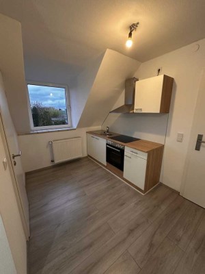Charmantes 1,5-Zimmer-Apartment im 2. OG in Velbert - Kernsaniert