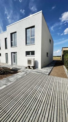 Seien Sie die Ersten! Reihenendhaus rechts ist fertig - Biederitz Nähe Magdeburg -