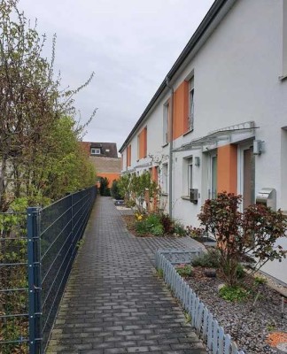 Modernes Reihenendhaus mit idyllischem Garten, Haus zur Miete **