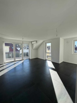 Hochwertige 2-Zimmer-Dachgeschosswohnung mit sonnigem Balkon