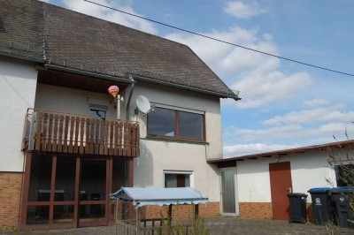 "HIER WILL ICH WOHNEN - BEZUGSFÄHIGES WOHNHAUS - MIT EINBAUKÜCHE - IN IDYLLISCHEM EIFELORT"