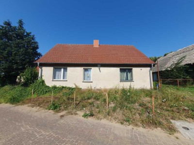 Dorfbauernhof **Insel Usedom** Wohnhaus, Reetdachscheune, Innenhof, Garten
