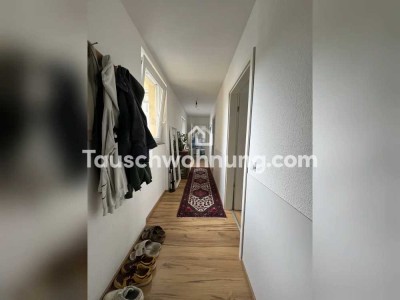 Tauschwohnung: Helle und ruhige 2-Zimmer-Wohnung mit Balkon direkt am Rhein
