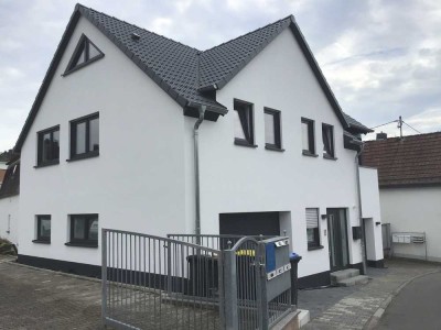 Neuwertige 3-Raum-Wohnung mit Garage in Niedernhausen
