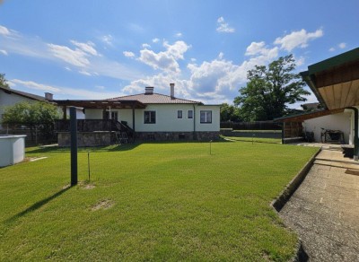 Familienidylle! Gepflegtes Wohnhaus mit Garten, Presshaus und Nebengebäude – 4 Zimmer &amp; top Küche