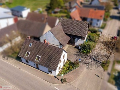 Großzügiges Einfamilienhaus mit Ökonomiegebäude – 
Perfekt für Familie und Hobby!"
