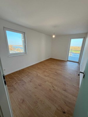 Tolle, helle Wohnung  jedes Zimmer mit Balkon und Elbblick, WG geignet