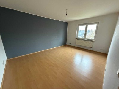 Gut geschnittene 2-Zimmer-Wohnung mit Balkon und EBK im Essener Süden