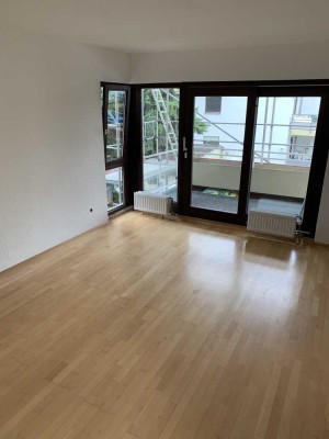Geräumige 1-Zimmer-Wohnung mit Balkon in Bonn-Castell