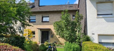 Ansprechendes 9-Zimmer-Haus mit Garten. Terrasse und Balkon zum Kauf in Bergneustadt