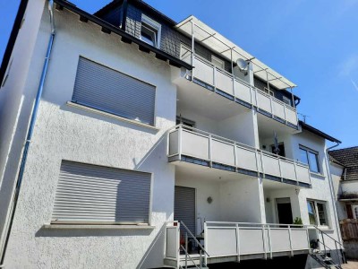 3 Zimmer Wohnung mit Balkon im Erdgeschoss links