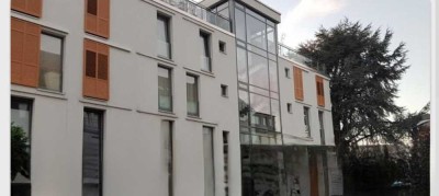 !!Auf Zeit!!: Helle und offene 3 ZKB mit Balkon und Tiefgaragenstellplatz zu vermieten.
