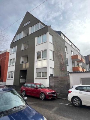 Schöne 2-Zimmer Wohnung in zentraler Lage in gepflegtem Mehrfamilienhaus