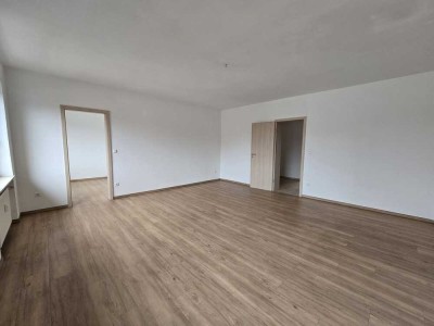 3-Zi.-Wohnung mit Balkon, 
Stellplatz und großzügigem Wohnbereich