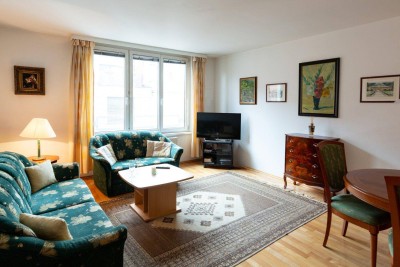 Helle, moderne 2 Zimmer-Wohnung mit Garagenplatz, Nähe U3 Kardinal-Nagl-Platz