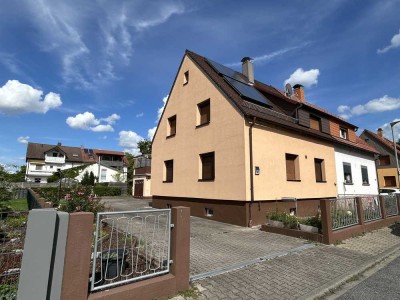 Großzügige Doppelhaushälfte, großes Grundstück, beste Lage