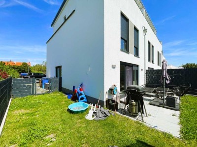 Schönes Reihenendhaus mit Dachterrasse und zwei PKW-Stellplätzen in naturnaher Lage von Goddelau