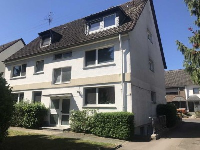 Schöne 2-Zimmerwohnung mit separater Küche und Stellplatz in Niederkassel
