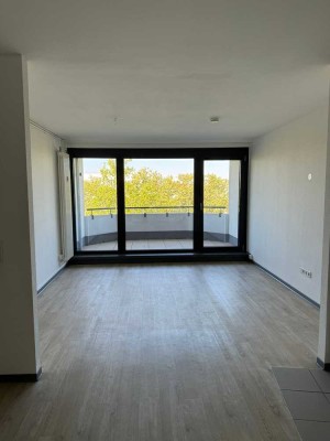 Exklusive 2-Raum-Wohnung mit Balkon und EBK in Darmstadt