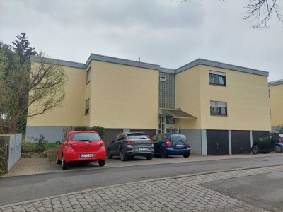 Frisch renovierte 3-Zimmer Wohnung direkt bezugsfrei