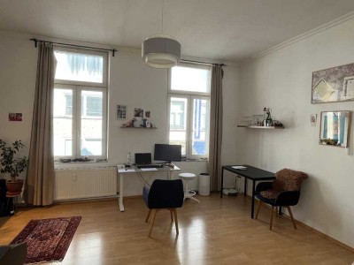 Zentrumsnahe 2-Zimmer-Altbauwohnung Aachen mit EBK