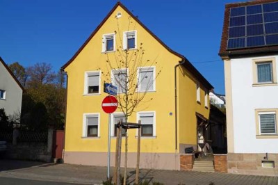 Dietenhofen: EFH im Stadtkern mit Hausgarage und Garten auf ca. 494 m², ideal für Handwerker!