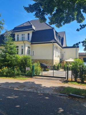 Attraktive 2-Zimmer-Hochparterre-Wohnung mit Terrasse Terrasse Einbauküche in Bestensee
