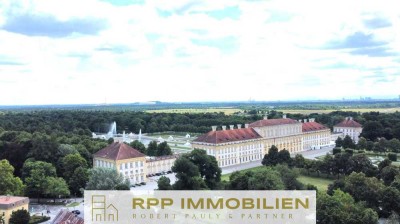 Exklusive Wohnung mit Schlossblick auf zwei Ebenen, Aufzug und hochwertiger Ausstattung