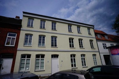 Sehr schöne und gemütliche 2-Zimmer-Wohnung mit Balkon und Fahrstuhl in Rendsburg "Neuwerk"