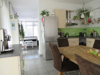 4 Zimmer-Wohnung mit Gartenanteil