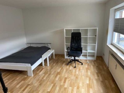 Helle 2-Zimmer Wohnung im 1. OG mit Aufzug in Aachen-Ponttor