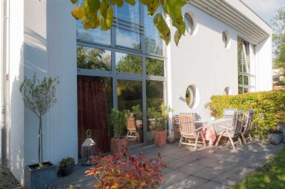 Architektonische Eleganz im Grünen von Oberneuland mit Solarthermie