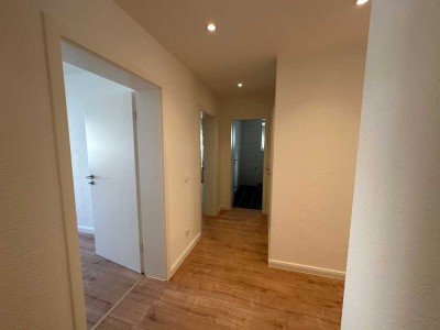 Helle 3 Zimmer Wohnung nach Kernsanierung zu vermieten