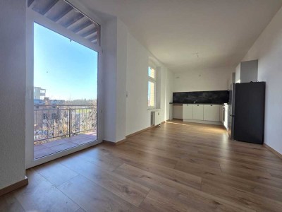 Modernes Komfort-Wohnen: frisch renoviertes 3-Zimmer-Apartment mit Balkon