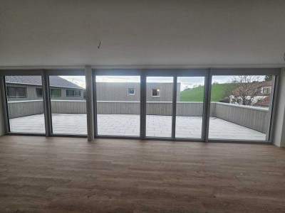 Penthouse Wohnung mit 2 Tiefgaragenstellplätzen und Einbauküche