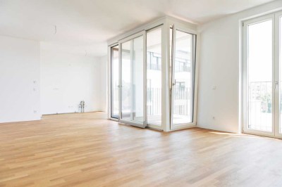 Ihr neues Penthouse: 2 Zimmer, große Terrasse & Wannenbad – 0172-3261193