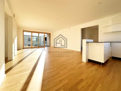 F&D | Hochwertige 4,5-Zimmer-Wohnung mit EBK, Balkon und herrlichem Honbergblick