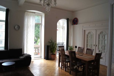 Großzügige Altbauwohnung mit Charme im Herzen der Stadt – 5 Zimmer, 173 m², WG-geeignet