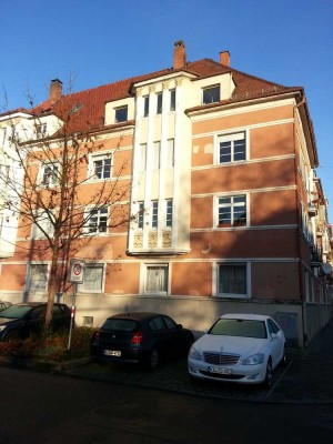 4-Zimmer-Wohnung mit kleinem Balkon und EBK in Karlsruhe